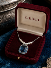Load image into Gallery viewer, Lumière Heritage Pendant Necklace