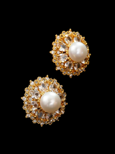 Load image into Gallery viewer, Fleur de Perle Diamond Studs