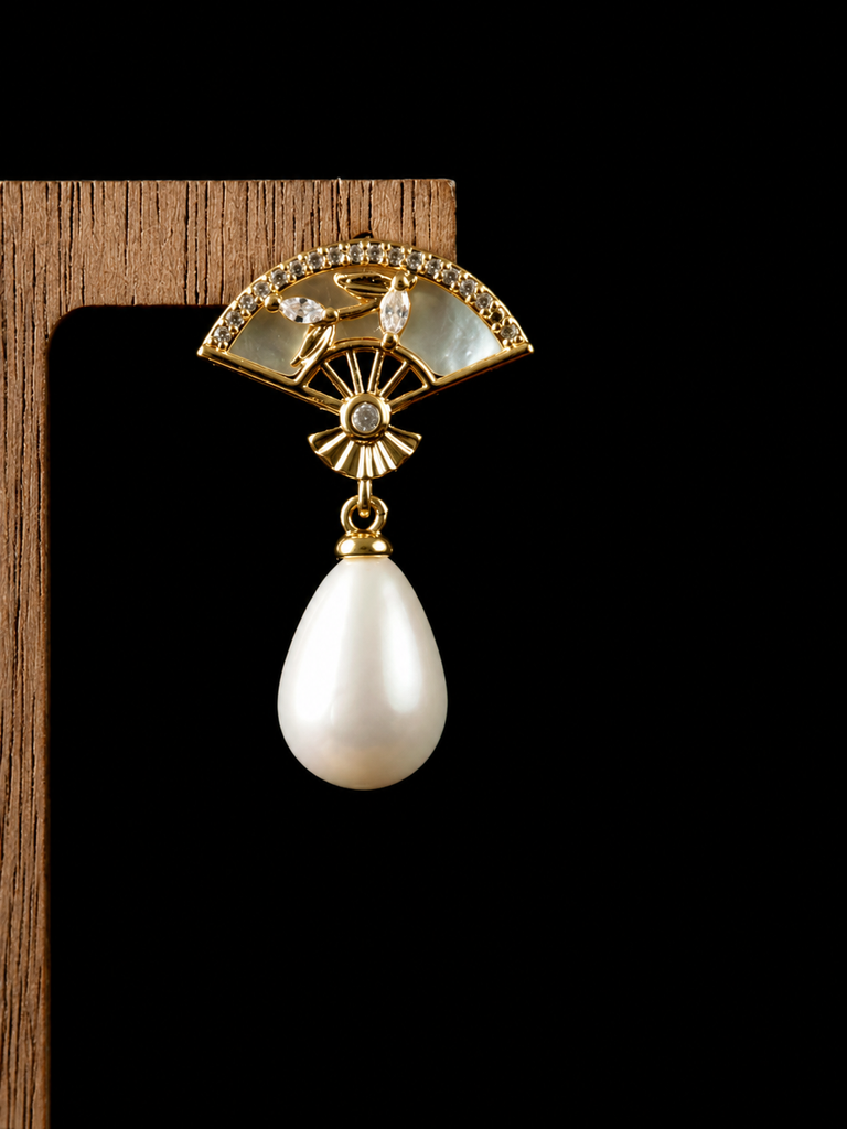 Vintage Fan Pearl Heritage Earrings