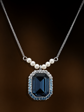 Load image into Gallery viewer, Lumière Heritage Pendant Necklace