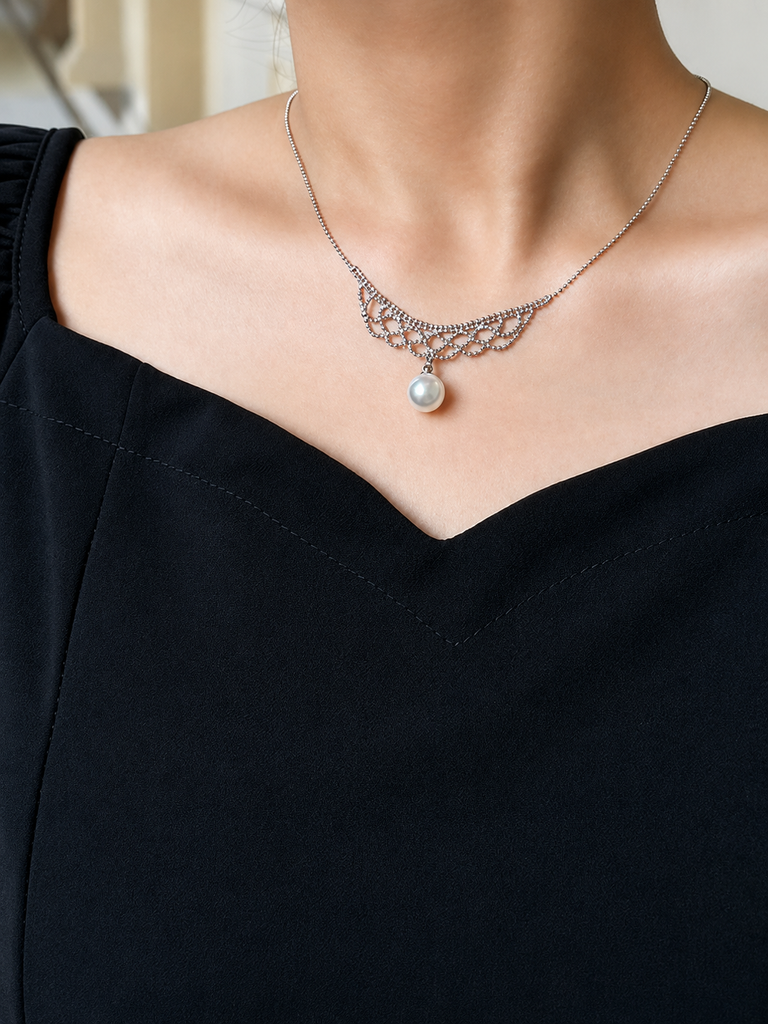 Romantic Lace Pearl Necklace