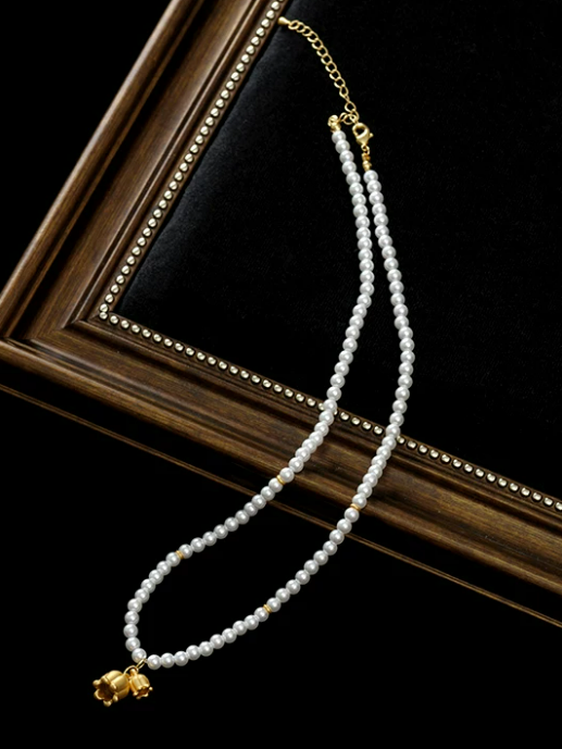 Lily Bell Pearl Necklace
