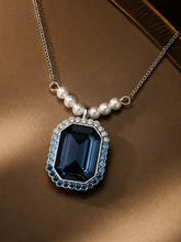 Load image into Gallery viewer, Lumière Heritage Pendant Necklace